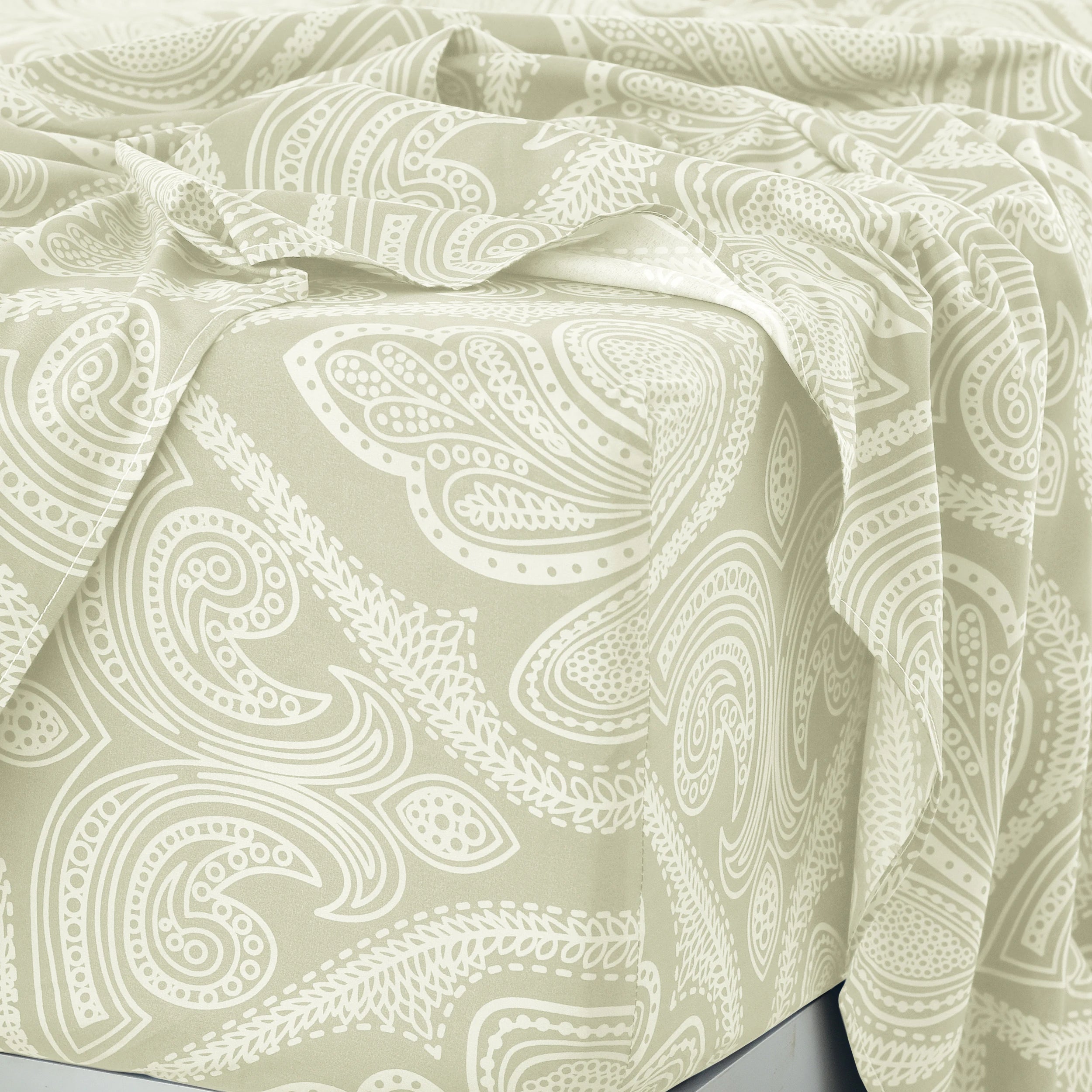 4-Piece Paisley Bed Sheet Set